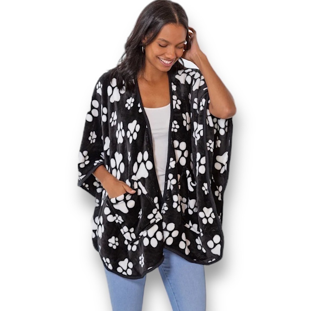 Animal Rescue Site Pocket Shawl Super Cozy Fleece Black & White OS 74” N…